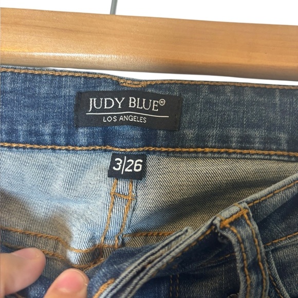 Judy Blue Women’s Relaxed Fit Classic Blue Denim Jeans Size 3/26 - Picture 3 of 6